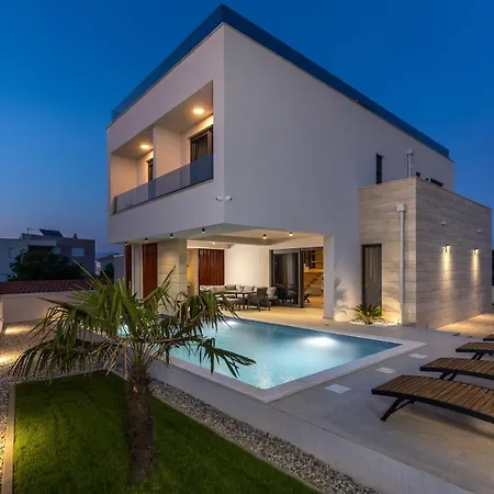 Beautiful Kordelia Villa *